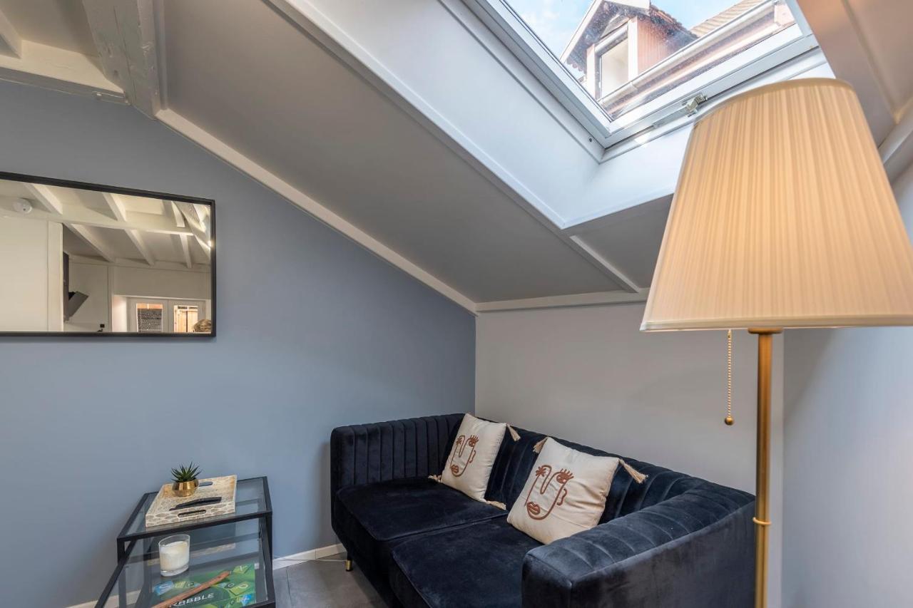 Schöne T2-wohnung Im Herzen Der Altstadt Von In Der Nähe Des Sees Apartment