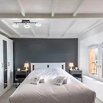 Nice T2 Apartment In The Heart Of The Old Town Of Annecy Near The Lake