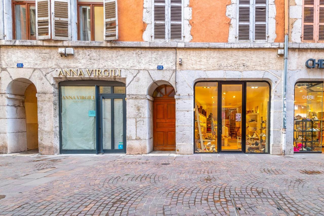 Nice T2 In The Heart Of The Old Town Of Near The Lake Apartment